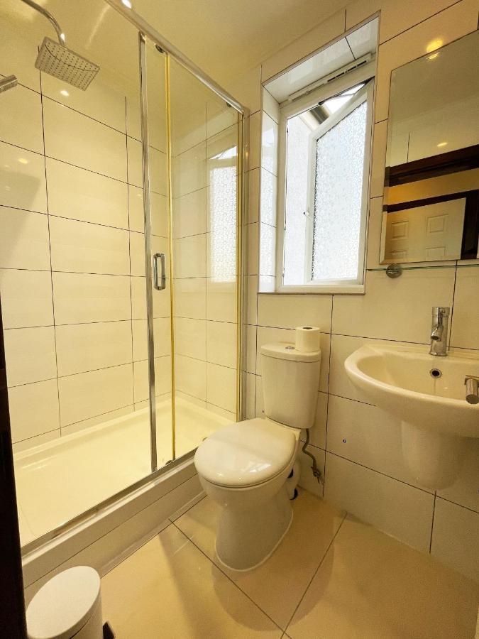 New Look, 7 Minutes To Station, 20 Minutes To Central London Streatham Vale Esterno foto