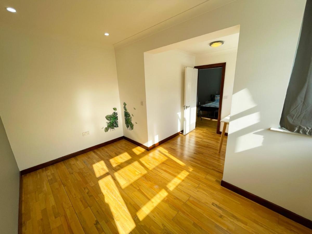 New Look, 7 Minutes To Station, 20 Minutes To Central London Streatham Vale Esterno foto